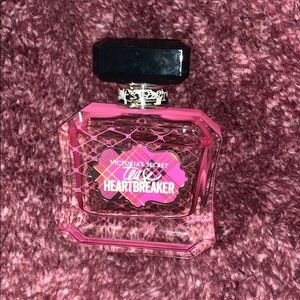 Victoria’s Secret tease heartbreaker spray
